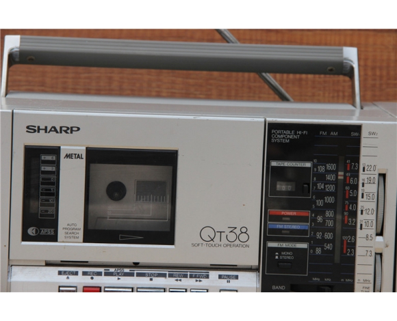 Đài Cassette, radio Nhật huyền thoại 